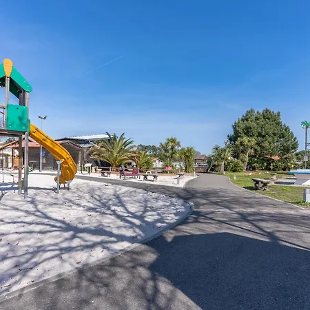 Mobilhome Terrasse, Et Piscine 4*