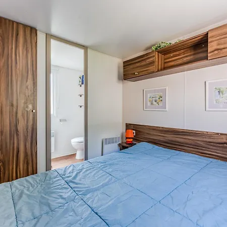 Mobilhome Terrasse, Et Piscine 4*